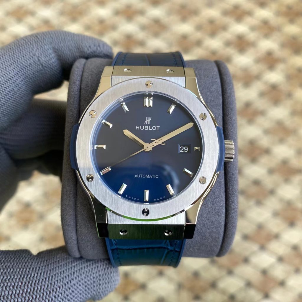Replica-Hublot-Classic-Fusion-42mm-Titanium-Blue-1024x1024.jpg