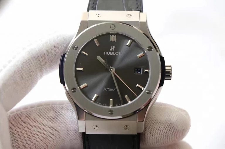 Replica-Hublot-Classic-Fusion-Titanium-Grey-768x511