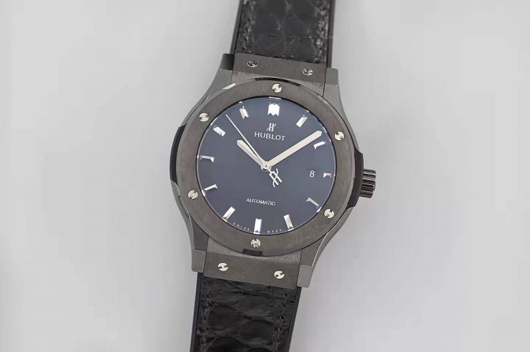 Replica-Hublot-Classic-Fusion-Ceramic-Black-Leather-768x510